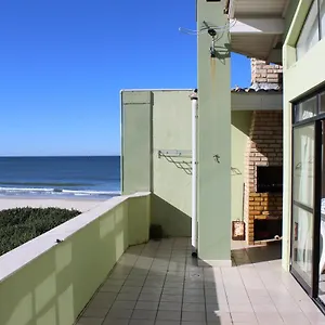 https://apartamento-cobertura-vista-mar-e-pe-na-areia.santa-catarina-brasil.com